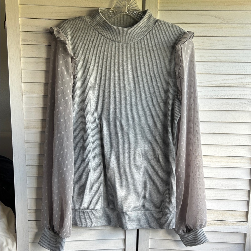 Blooming Jelly Gray Sweater with Sheer Sleeves